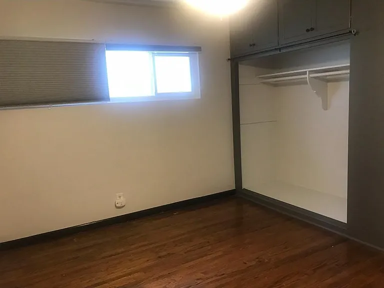 428 W Stocker St #3 — Photo 13
