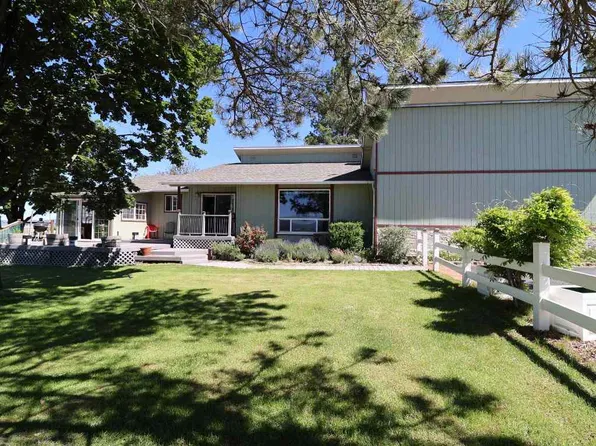 12338 Mount Rainier St, Macdoel, CA 96058