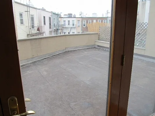 Rented by FlatFinders Realty | media 34