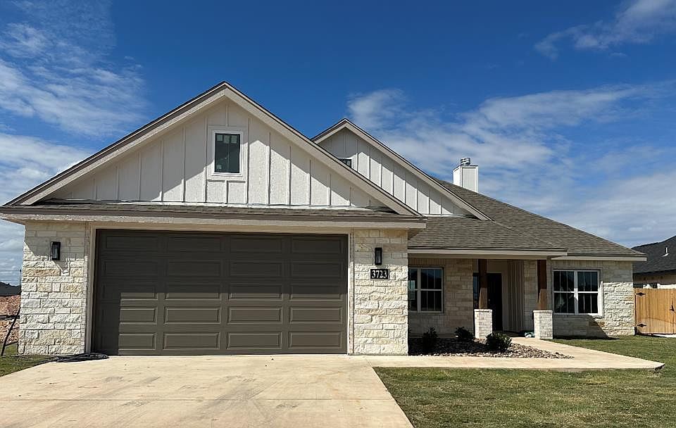 1st image of 3723 Silver Spur Dr