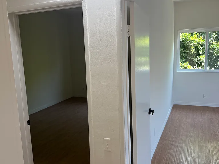 3200 Bagley Ave #10 — Photo 12