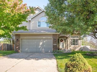 14623 Summit Dr, Clive, IA 50325