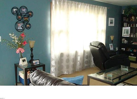 4th image of 1846 Lemont Dr
