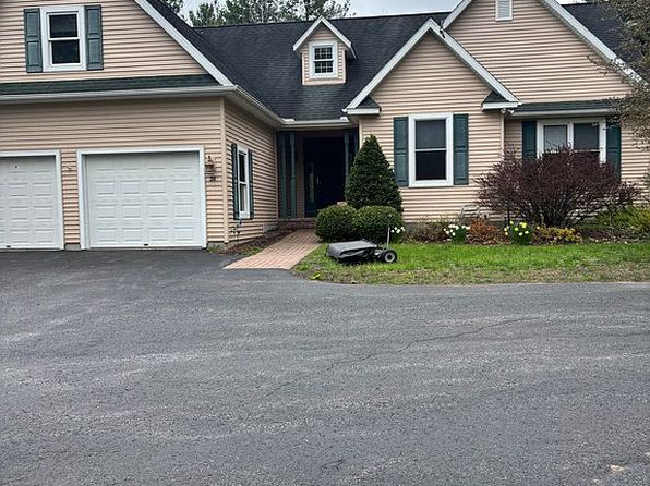 30 Summit Dr