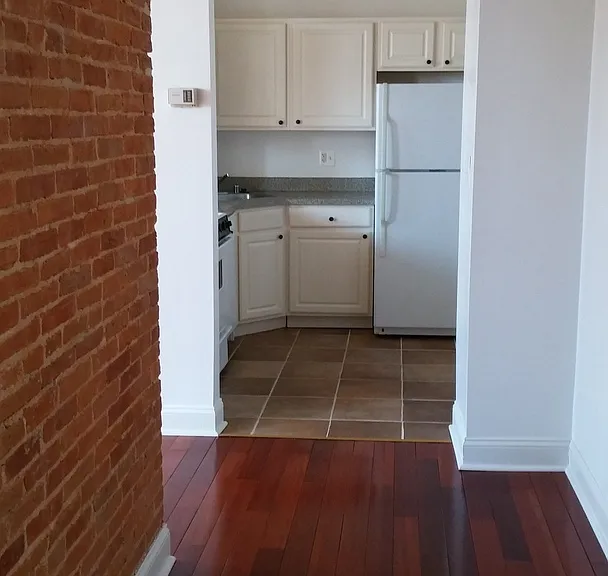 1039 N Calvert St — Photo 11
