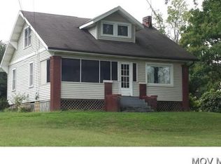 1195 Joe Skinner Rd, Belpre, OH 45714