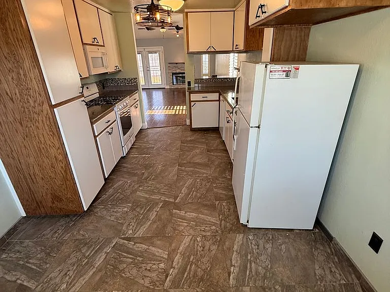 4212 Cyclone Dr — Photo 6
