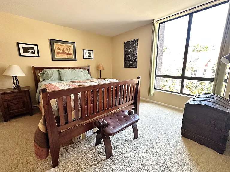7320 Hawthorn Ave #205 — Photo 7