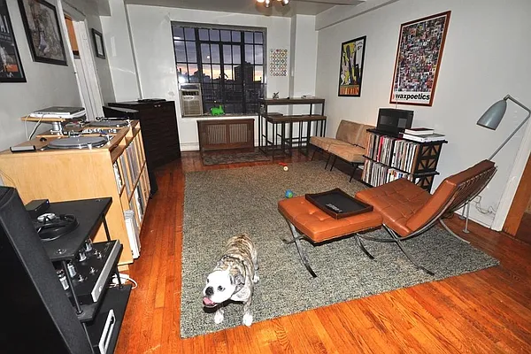 Rented by Corcoran | media 17