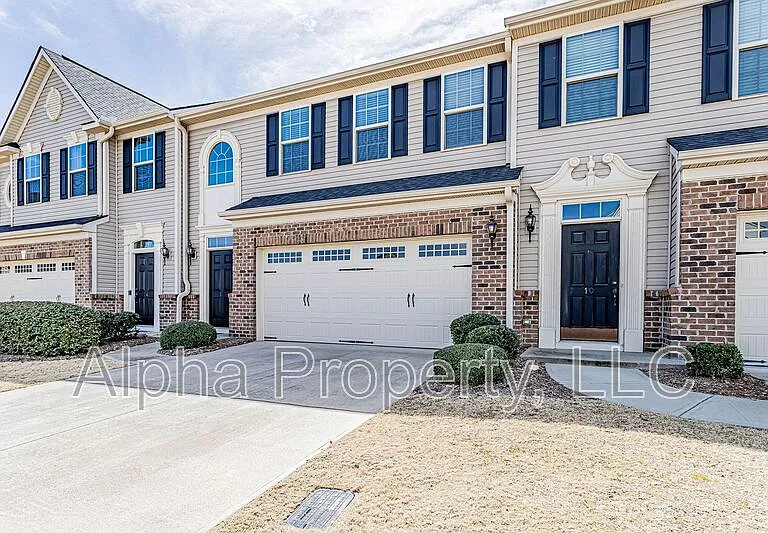 12 Irvington Dr — Photo 3