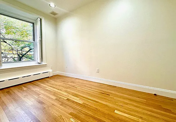 Rented by R New York | media 10