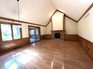 1911 Fontenay Ct, Columbus, OH 43235