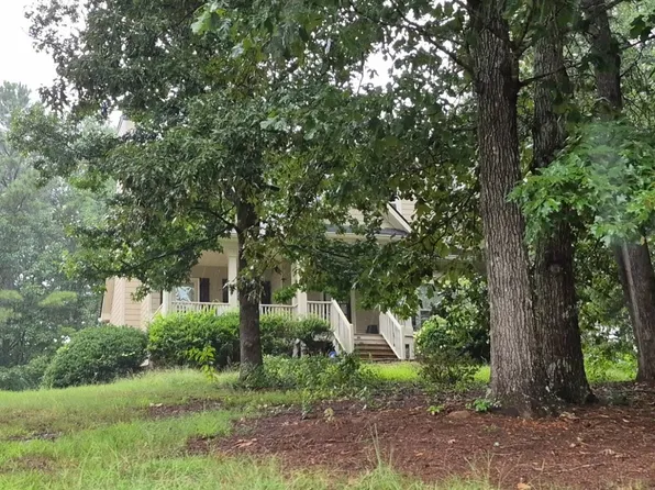 8260 Mossybrook Ln, Douglasville, GA 30135