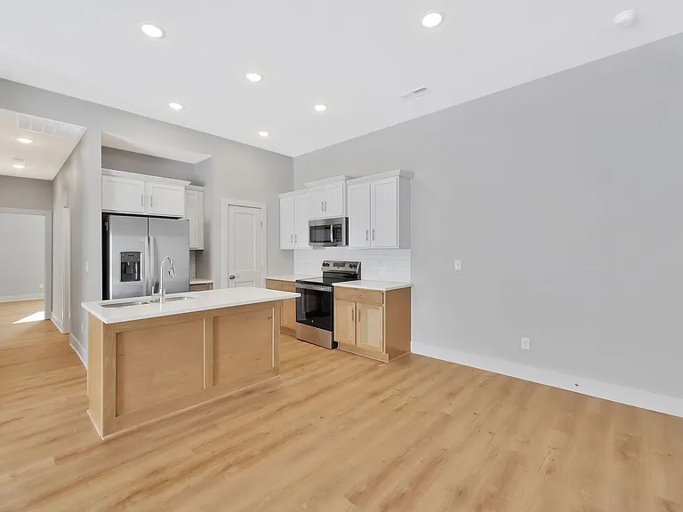 1218 SE 10th Street Ter — Photo 10