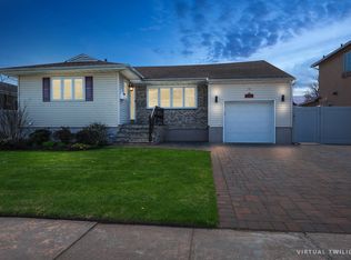 304 Jordan St, Oceanside, NY 11572