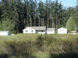 1527 Fort Nugent Rd, Oak Harbor, WA 98277