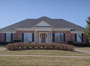 12620 Hillcross Pkwy, Prospect, KY 40059