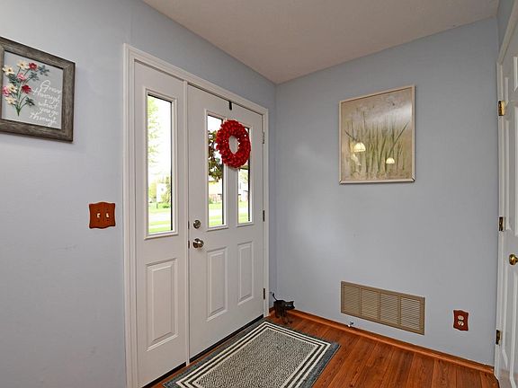 2nd image of 754 Anthony Ln