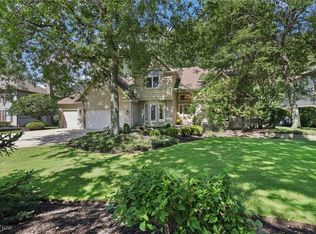 6215 N Applecross Rd, Cleveland, OH 44143