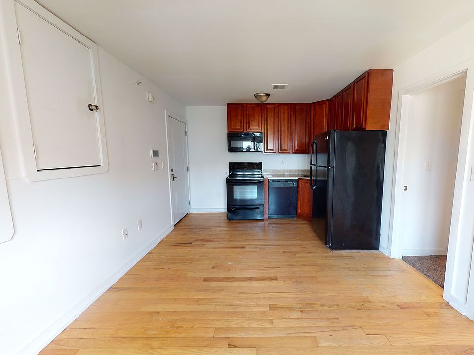 1st image of 1808 W Berks St #E