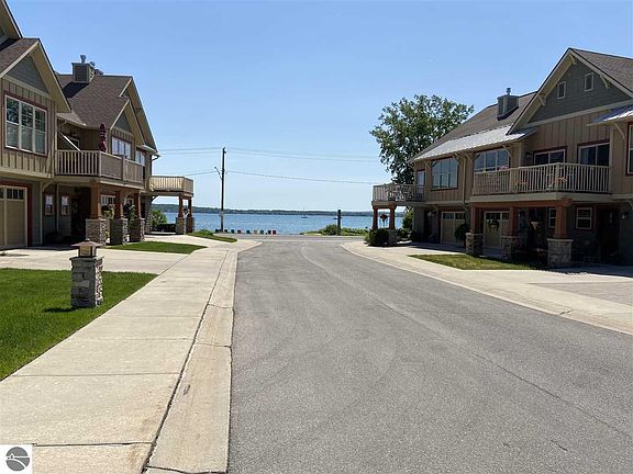 3rd image of 13800 S West Bay Shore Dr APT 6