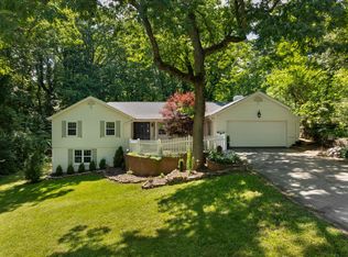 110 Linden St, Lookout Mountain, TN 37350