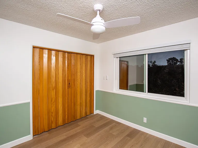 445 E Magnolia Blvd — Photo 30