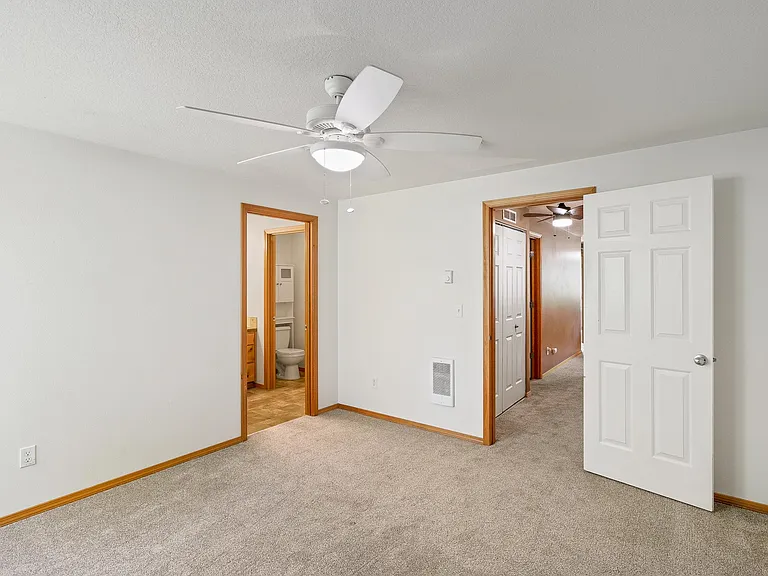 446 Corinne Dr — Photo 20