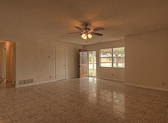 4th image of 705 Newton St