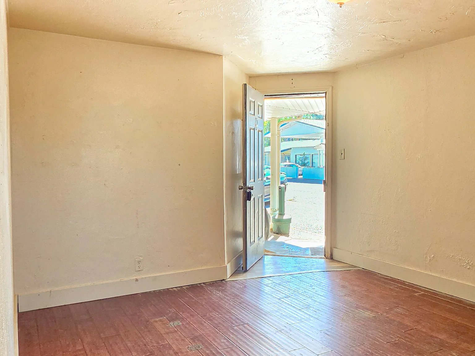 1375 South Broadway Street - 10 — Photo 2