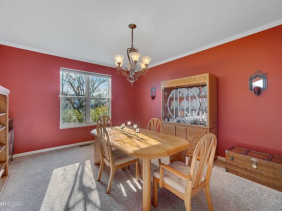 5th image of 1462 Saddleridge Pl