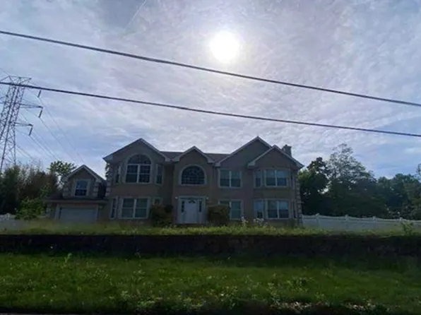 249 Haven Ave, Ronkonkoma, NY 11779