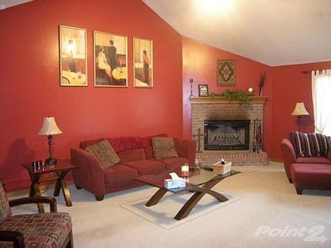 Great Room w/Corner Fireplace