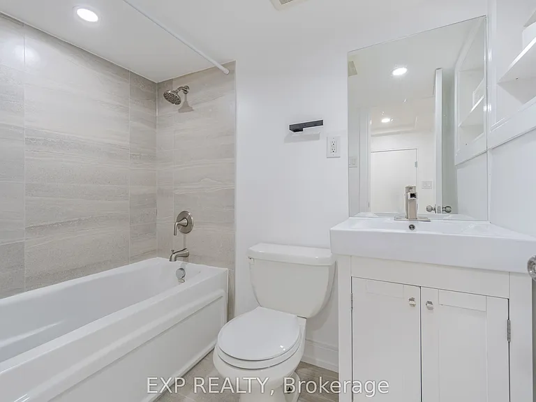 716 Brock Ave #B — Photo 21