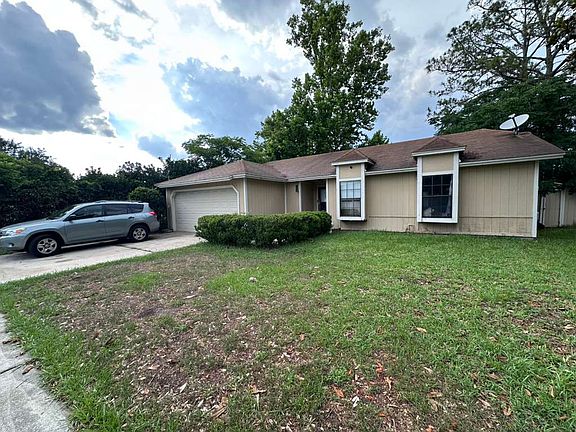 4th image of 8439 Everest Dr