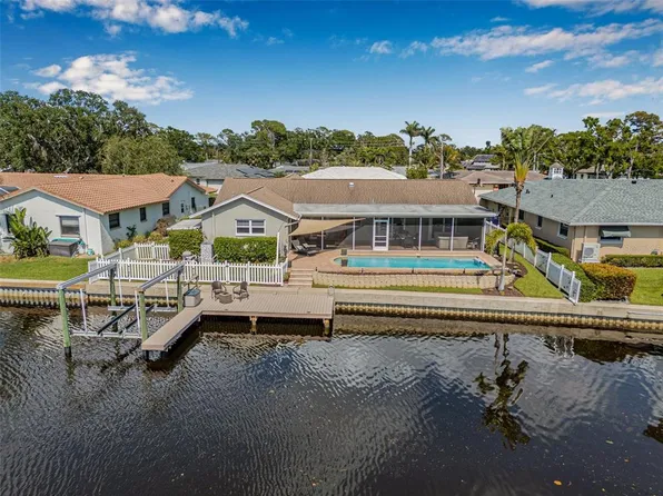 5208 Denver St NE, Saint Petersburg, FL 33703