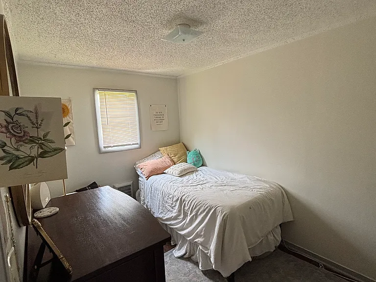 1313 Rocky Hill Rd — Photo 3