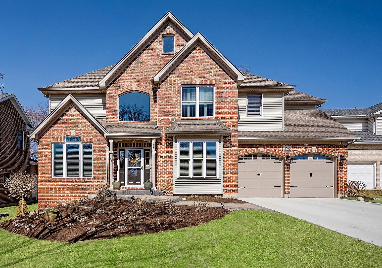 3390 Hillside Ct, Woodridge, IL 60517 | Zillow