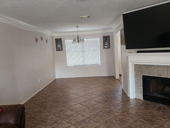 3rd image of 1530 Cartwright Rd