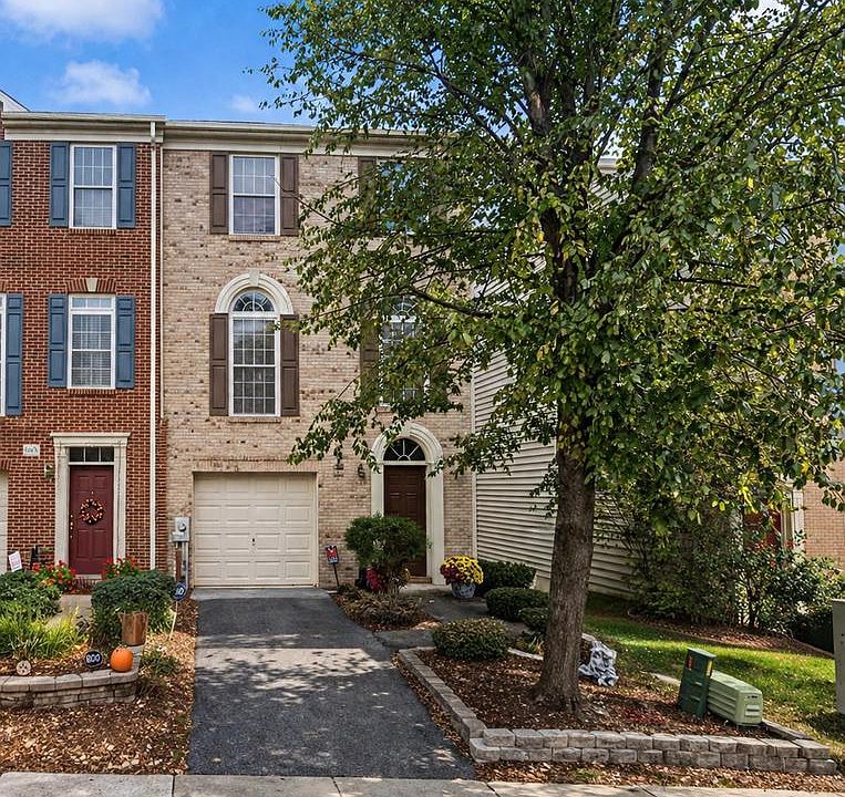 1st image of 8866 Montjoy Pl