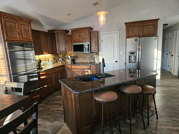 5th image of 2611 Zachary Dr