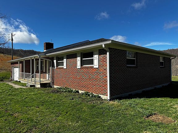 3rd image of 1200 Egeria Rd