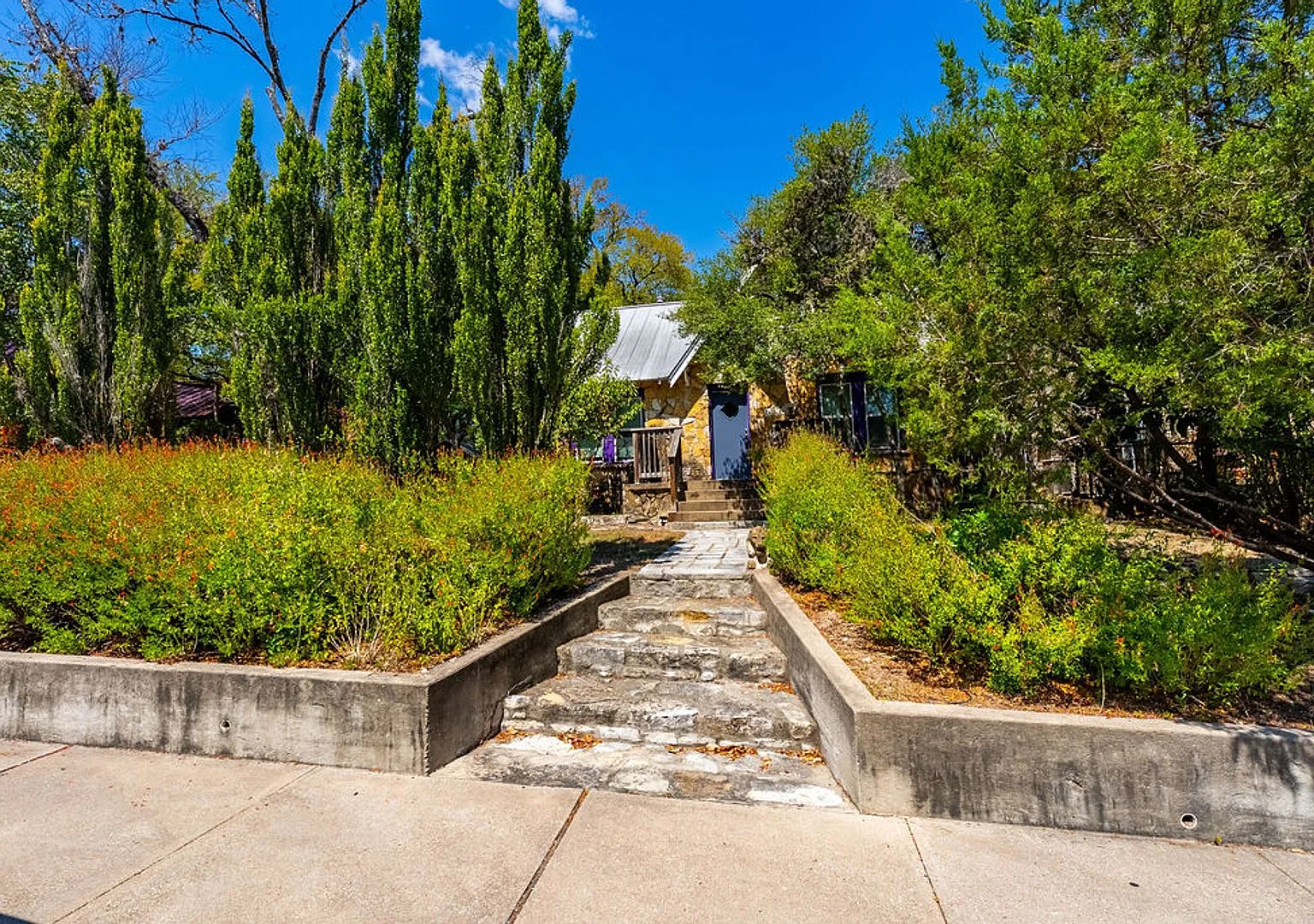 2 bedroom, 1 bathroom home in The Heart of Austin! — Photo 1