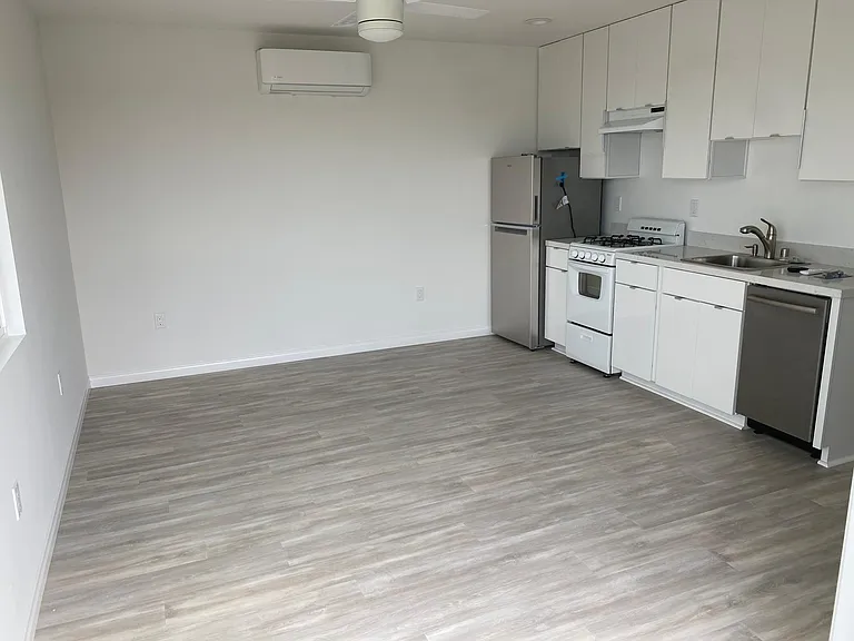 3638 Ethan Allen Ave — Photo 8