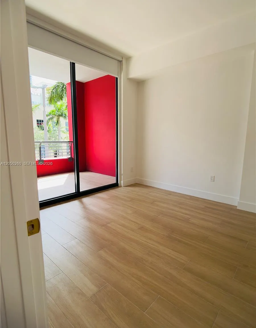 1 bed, 2.0 bath, $4,300 — Photo 2