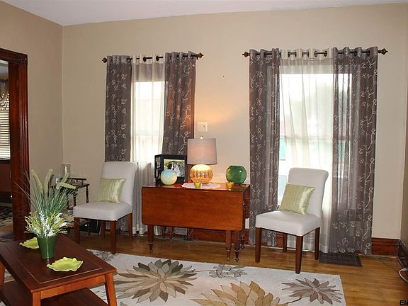 2nd image of 7 Platt St