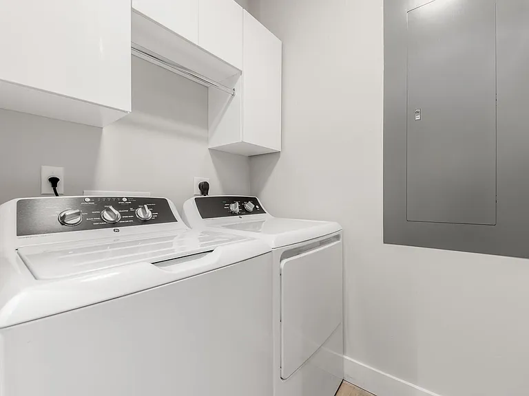 41 SW Seminole St #305 — Photo 21