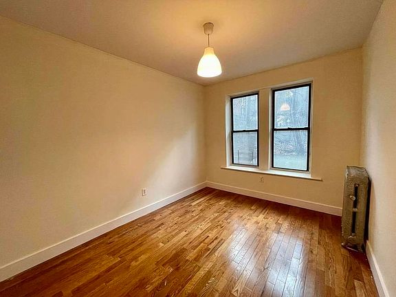 5th image of 586 Park Pl APT 4