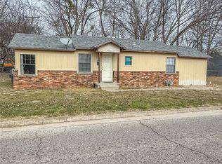 211 10th Ave SE, Ardmore, OK 73401