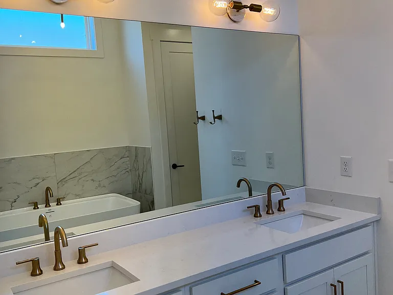 902B Knox Ave — Photo 41